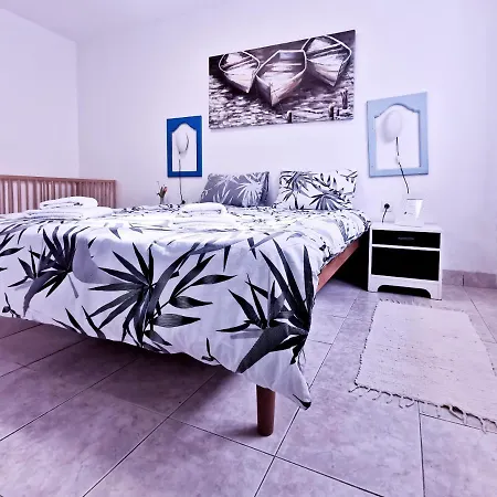 Get In Apartment Peroj