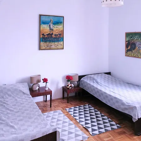 Get In Apartment